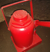 Thickening the base of the jack makes the center of gravity move downwards more stably